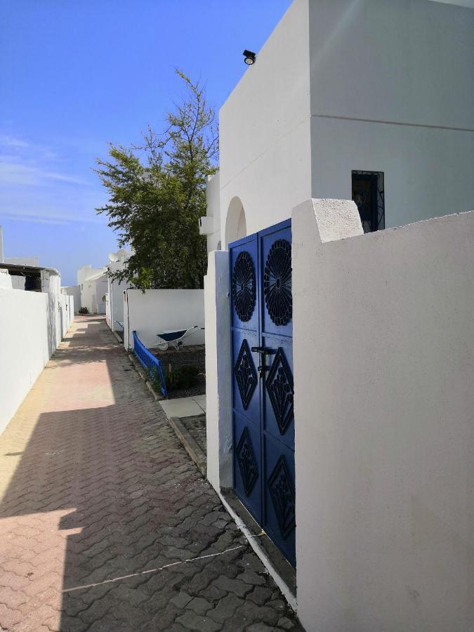 The Blue Gate * Mascate